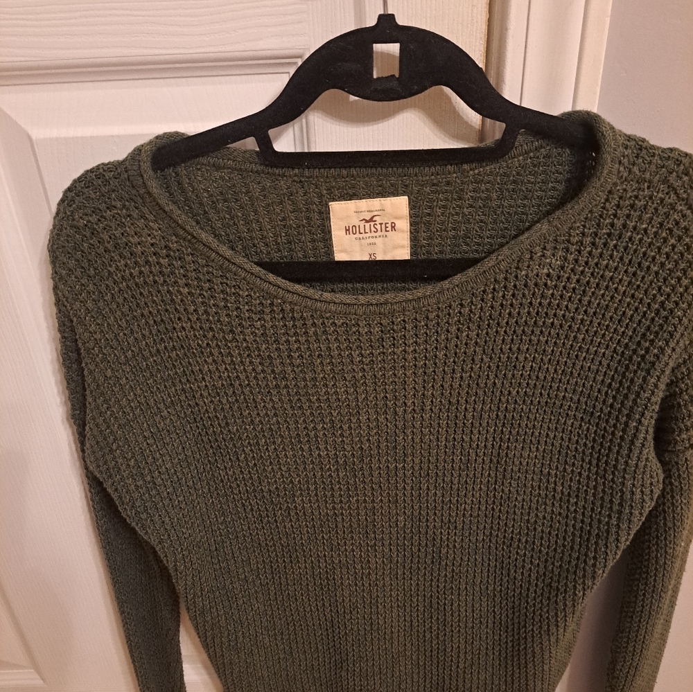 Hollister Women's Olive Knit Sweater